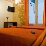 Carella Bed & Breakfast 4*