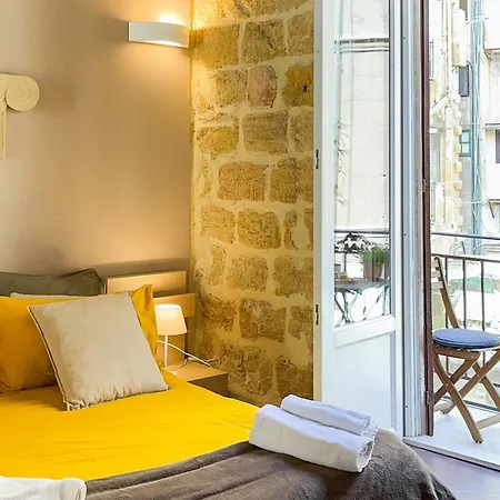 Carella Bed and Breakfast 4*