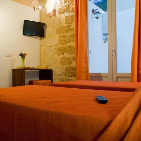 Carella Bed & Breakfast 4*